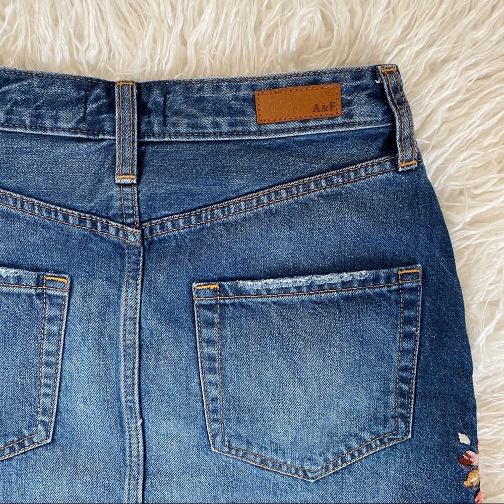 Abercrombie & Fitch floral embroidered denim skirt - Picture 9 of 11
